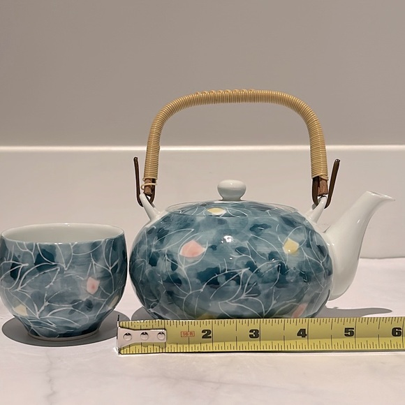 Asian Tea Set with Stainless Steel Chopsticks - Picture 16 of 17